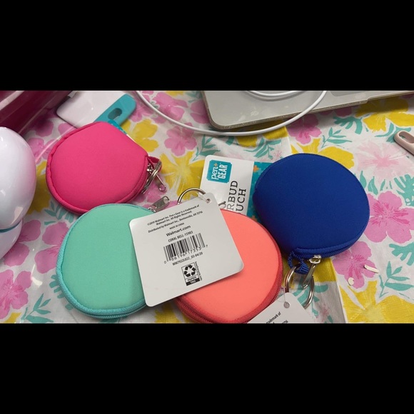 Mask holders - Picture 5 of 5